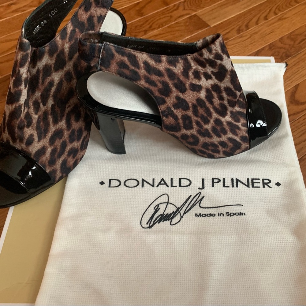 Donald J. Pliner Women's Leopard Print Heels